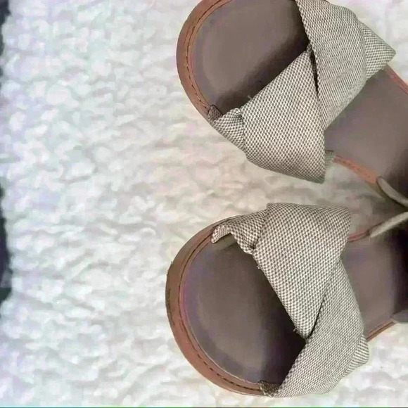 𝅺VINCE Idara Cotton & Suede Pleated Accents Slides Flat Sandals - Picture 5 of 6